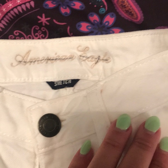 White American Eagle Pants. Size 6 Short. - Picture 2 of 3